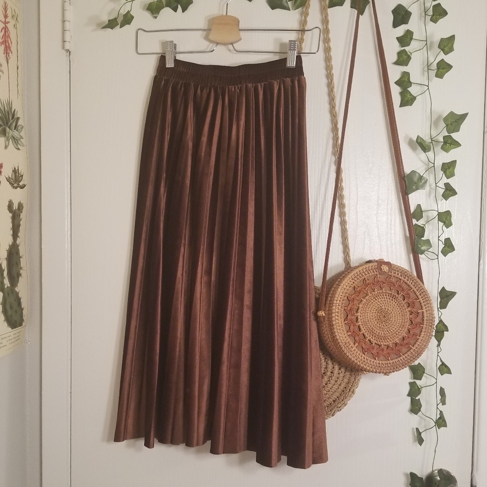 Brown velvet pleated midi skirt